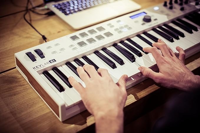 Arturia KeyLab Essential 61 MK3 : Le clavier maître français qui va à l’essentiel