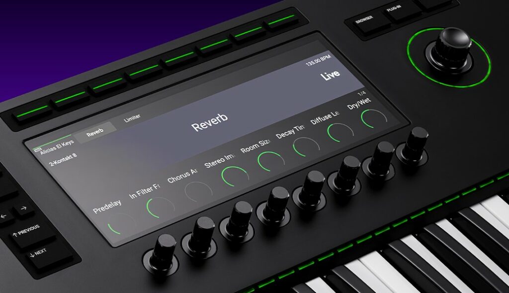 Le Komplete Kontrol S61 MK3 embarque désormais un unique écran couleur haute résolution